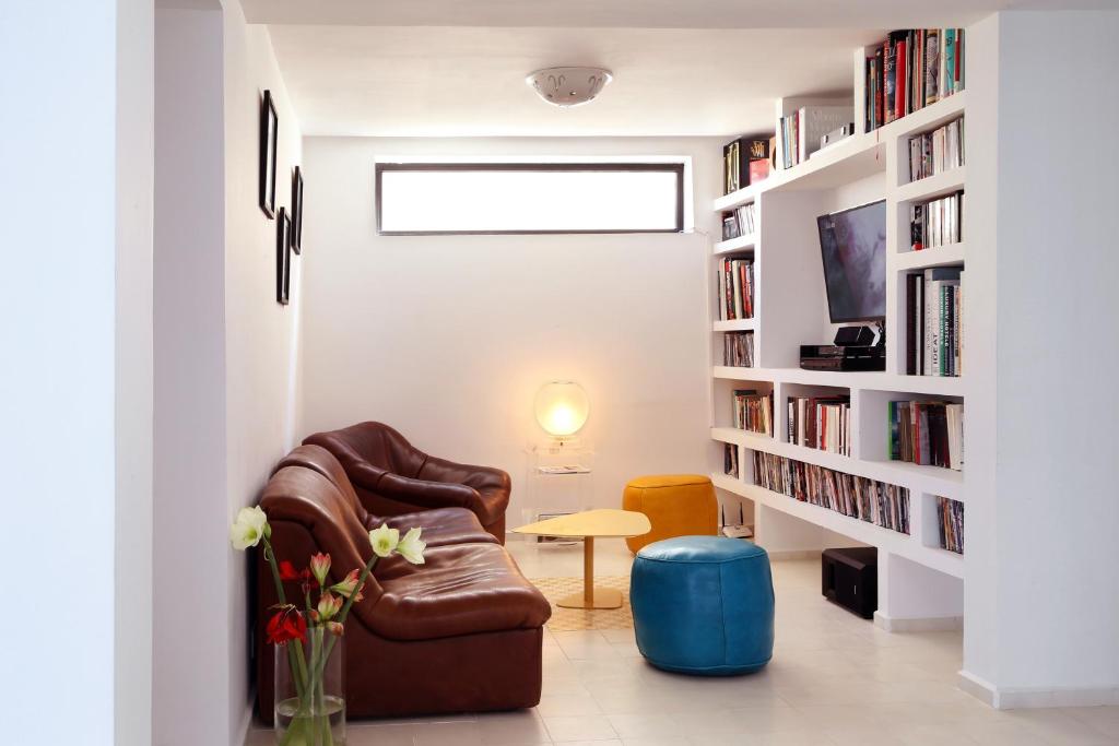 Gallery image 3