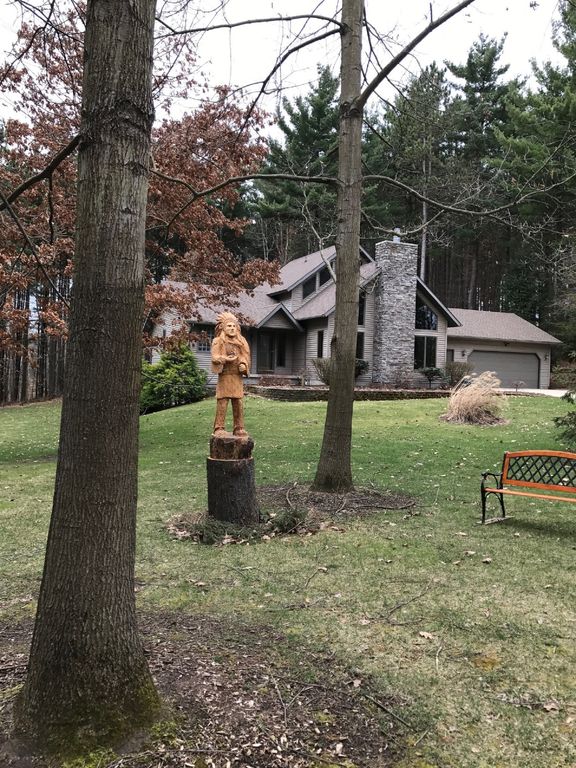 Acorn Lodge & Trails