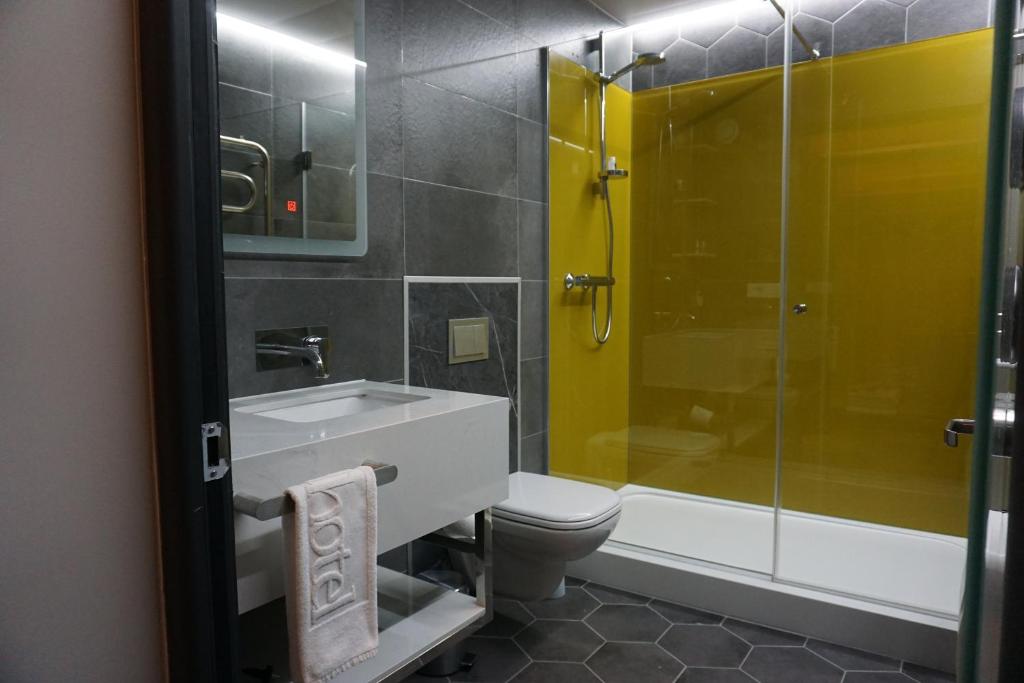Gallery image 3
