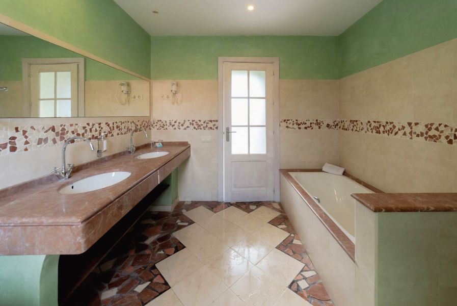 Gallery image 1