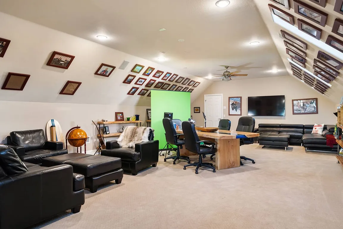 Gallery image 2